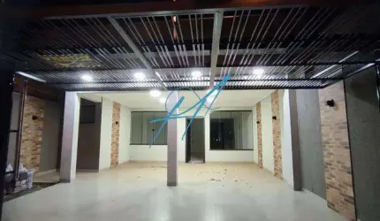 Casa à venda em Maringá, Jardim Espanha, com 3 quartos, com 140 m²