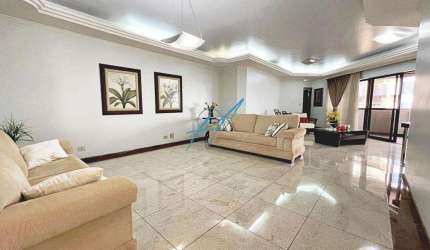 Apartamento à venda em Maringá, Zona 01, com 4 quartos, com 219 m²