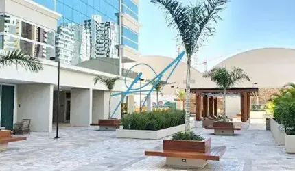 Apartamento à venda em Maringá, Zona 01, com 4 suítes, com 241 m²,  MAISON INFINITY