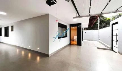 Casa à venda em Maringá, Zona 02, com 4 quartos, com 200 m²