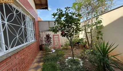 Casa térrea, 3 dormitórios, com ótima localização no bairro (Imóvel com Renda!) - Bairro Nova América
