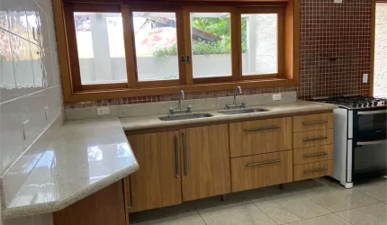 Casa com 4 quartos à venda em Marambaia - SP