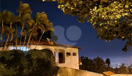 Casa com 4 quartos à venda em Bosque - SP