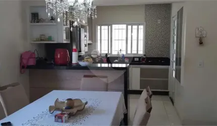 Casa com 3 quartos à venda em Santa Cândida - SP