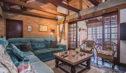 Casa com 4 quartos à venda na Rua Doutor Jorge Fayet, 21, Chácara das Pedras, Porto Alegre por R$ 1.650.000