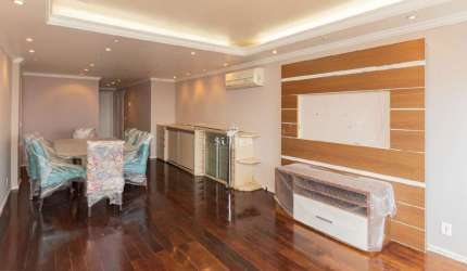Apartamento com 3 quartos à venda na Rua Quintino Bocaiúva, 1234, Rio Branco, Porto Alegre por R$ 898.000