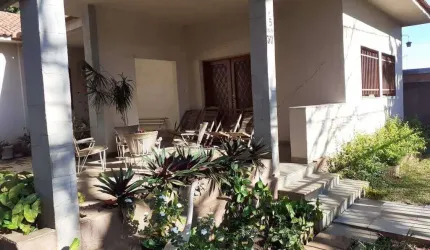 Casa com 4 dormitórios à venda, 337 m² por R$ 1.000.000,00 - Vila Maria Helena - Uberaba/MG