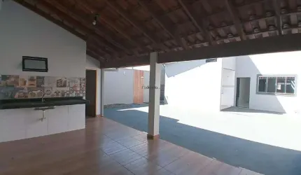 Casa 3 dormitórios com suíte no Nenê Gomes