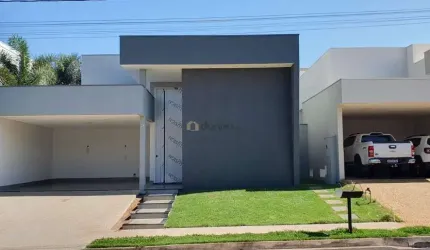 Casa a venda com 3 suítes no Damha II
