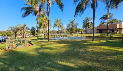Terreno à venda no Condomínio Damha I, com excelente localização com 458m²