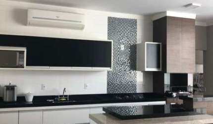 Imperdível Casa à Venda em São José do Rio Preto-SP, no Bairro Village Damha II: 3 quartos, 2 suítes, 2 salas, 5 banheiros, 4 vagas, 165,63 m².