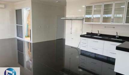03 Suítes (1 Master) Sala de Jantar, TV, Escritório, Cozinha e Lavanderia Todos os ambientes com móveis planejados e climatização Banheira, balcão refrigerado e churrasqueira nunca usados