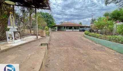 Ótima Chacara para venda na ESTÂNCIA JÓCKEI CLUB com 7 mil m², Casa com 4 quartos sendo um com banheiro Dois quartos com guarda roupa embutido Banheir