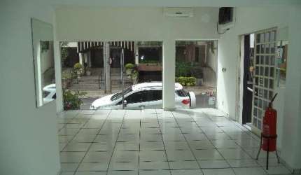 Sala Comercial para Locação no Centro de São José do Rio Preto-SP: 1 Sala com vitrine, 1 Banheiro, 90m² ótinma localização