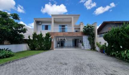Casa com 4 quartos à venda no Armação, Penha , 233 m2 por R$ 1.600.000
