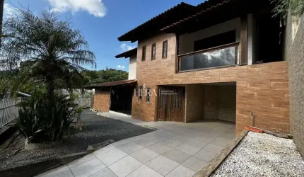 Casa com 3 quartos à venda em Água Verde, Blumenau , 186 m2 por R$ 850.000