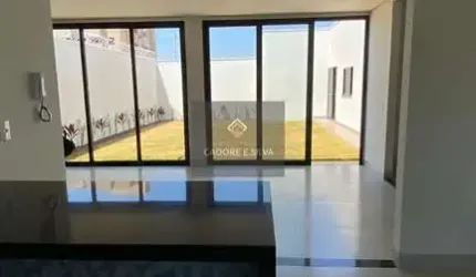 Casa à venda no Novo Mundo com 3/4 sendo 01 suíte e garagem para 04 carros
