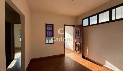 Casa à venda no Tibery com 3/4 e 01 suíte, edícula no fundo com 2/4 e 1 banheiro