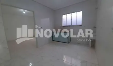 Casa Térrea Reformada a 700 metros do Metrô Santana