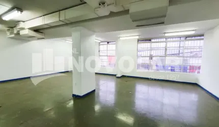 Oportunidade Única: Espaçosa Loja na Lapa! Com 828M2 AC. Energia Trifásica.