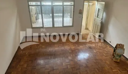 Sobrado com 156 metros quadrados de área construída, Santa Terezinha