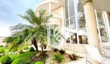 Lindo sobrado com piscina à venda, Urbanova, São José dos Campos.