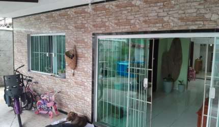 CASA LINEAR COLONIAL COM 3 SUITES RIO DAS OSTRAS
