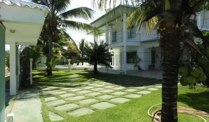 CASA ESPETACULAR c/ 4 Suítes + Casa de hóspedes - Oportunidade!