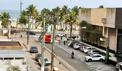 Amplo Apartamento de 2 dormitórios, mobiliado, vista mar, à venda em Guilhermina, Praia Grande/SP
