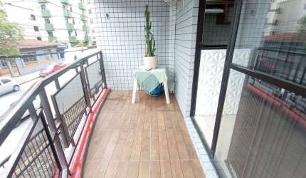 Charmoso apartamento de 2 dormitórios na Guilhermina em Praia Grande