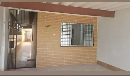 Linda Casa à venda em Praia Grande-SP, bairro Caiçara: 2 quartos, 1 sala, 2 banheiros, 2 vagas de garagem, 70 m².