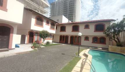 LINDO SOBRADO DE CONDOMÍNIO COM PISCINA À VENDA NO BAIRRO IMPERADOR EM PRAIA GRANDE