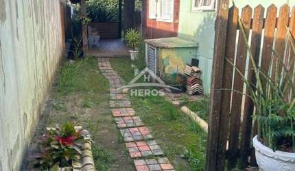 Casa com 3 quartos à venda na Rua Décio Pelegrini, 95, Ipanema, Porto Alegre por R$ 545.000