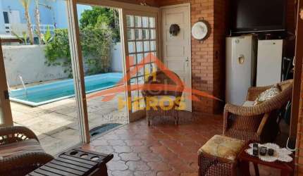 Casa com 3 quartos à venda na Rua Liane Alves, 15, Ipanema, Porto Alegre por R$ 645.000