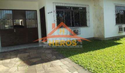 Casa com 3 quartos à venda na Rua Afonso Arinos, 859, Camaquã, Porto Alegre por R$ 700.000