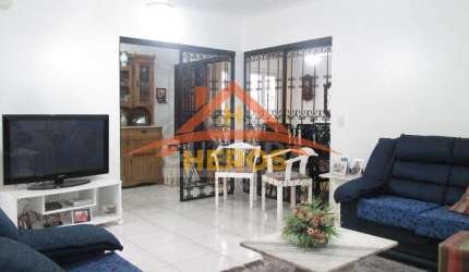 Casa com 3 quartos à venda na Rua Cangussu, 1125, Nonoai, Porto Alegre por R$ 636.000