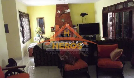 Casa com 3 quartos à venda na Rua Taveira Júnior, 243, Nonoai, Porto Alegre por R$ 2.200.000