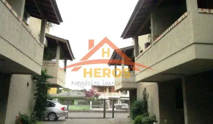 Casa em condomínio fechado com 2 quartos à venda na Avenida Guarujá, 126, Guarujá, Porto Alegre por R$ 330.000