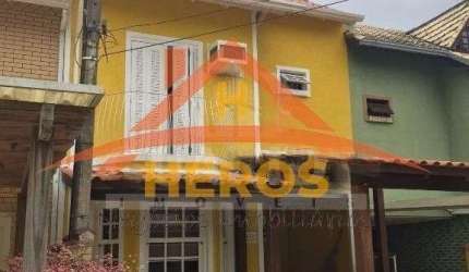 Casa em condomínio fechado com 3 quartos à venda na Rua Osório Mendes Ouriques, 332, Guarujá, Porto Alegre por R$ 495.000