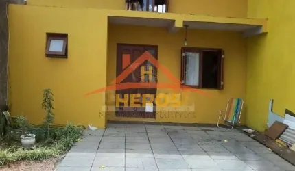 Casa com 2 quartos à venda na Avenida Orleaes, 250, Guarujá, Porto Alegre por R$ 220.000