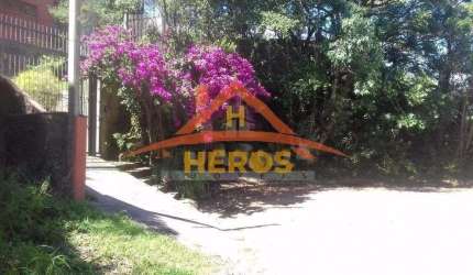 Terreno à venda na Rua Deputado Astério de Mello, 820, Teresópolis, Porto Alegre por R$ 250.000