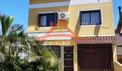 Casa com 3 quartos à venda na Rua Helio Felix Frey, 195, Espírito Santo, Porto Alegre por R$ 510.000