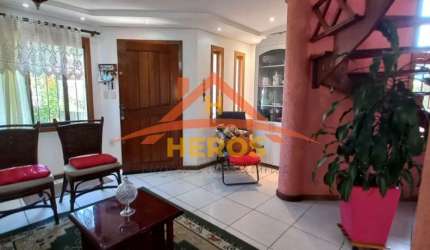 Casa com 3 quartos à venda na Rua Ocimar Antonio Pereira, 79, Hípica, Porto Alegre por R$ 498.000