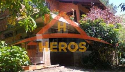 Chácara / sítio com 4 quartos à venda na Avenida João Antônio Silveira, 6705, Restinga, Porto Alegre por R$ 1.290.000