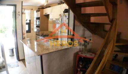 Casa com 3 quartos à venda na Rua Doutor Lauro Miguel Sturm, 193, Hípica, Porto Alegre por R$ 460.000