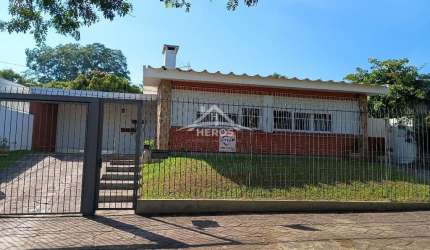 Casa em condomínio fechado com 3 quartos à venda na Rua Carlos Júlio Becker, 52, Tristeza, Porto Alegre por R$ 1.250.000