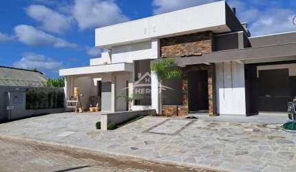 Casa em condomínio fechado com 3 quartos à venda na Avenida Juca Batista, 5505, Hípica, Porto Alegre por R$ 699.000