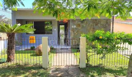 Casa com 2 quartos à venda na Rua Antônio Josephino Perrone, 343, Espírito Santo, Porto Alegre por R$ 490.000