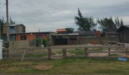 Terreno à Venda em Capão Novo Village