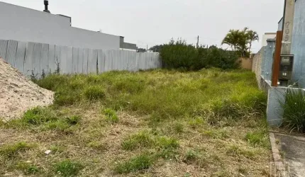 Terreno à Venda em Capão Novo Village